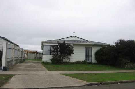 Photo of property in 89 Hillcrest Drive, Kelvin Grove, Palmerston North, 4414