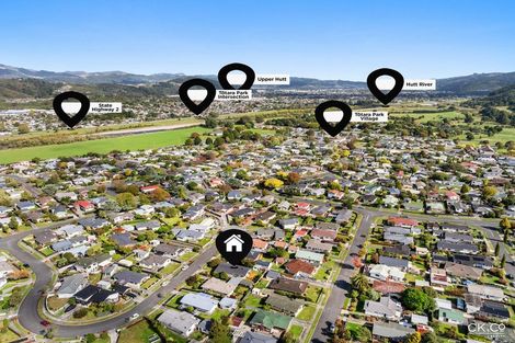 Photo of property in 28 Omaha Grove, Totara Park, Upper Hutt, 5018