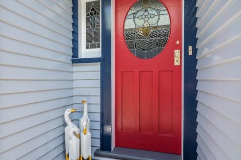 Photo of property in 43 Fairview Crescent, Kelburn, Wellington, 6012