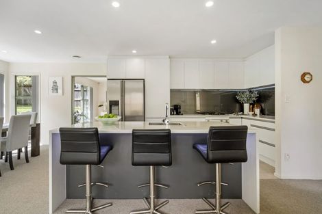 Photo of property in 15 Arirang Rise, Pinehill, Auckland, 0632