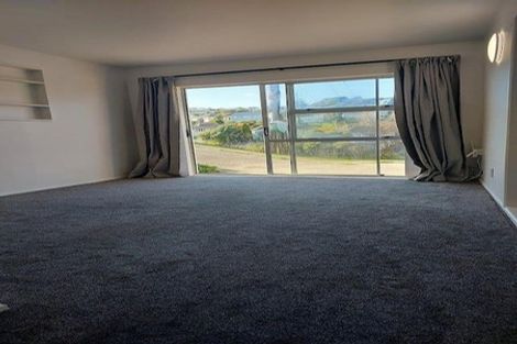 Photo of property in 8/51 Dimock Street, Titahi Bay, Porirua, 5022