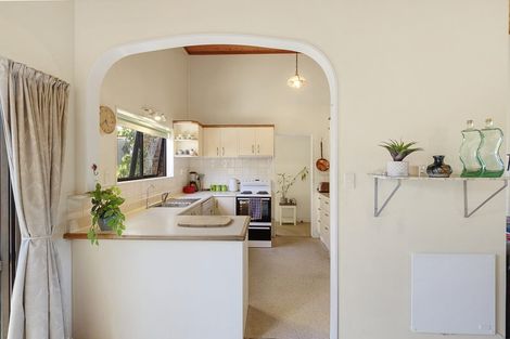 Photo of property in 4 Kopipi Crescent, Ngunguru, Whangarei, 0173