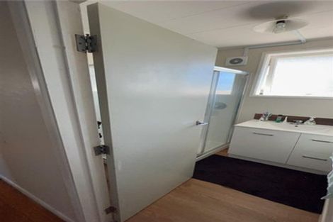 Photo of property in 52 Cramond Drive, Mangere East, Auckland, 2024