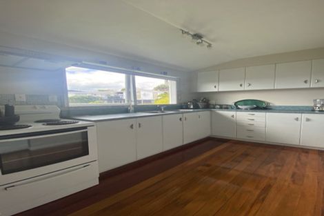 Photo of property in 3/2 Chilton Place, Howick, Auckland, 2014