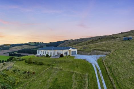 Photo of property in 67 Macraes Road, Waynes, Palmerston, 9483