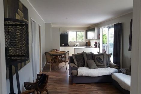 Photo of property in 99 Kitchener Road, Waiuku, 2123