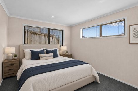 Photo of property in 100 George Deane Place, Greenhithe, Auckland, 0632