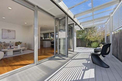 Photo of property in 11 Harwood Road, Mount Wellington, Auckland, 1060