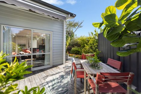 Photo of property in 35 Waione Avenue, Athenree, Waihi Beach, 3177