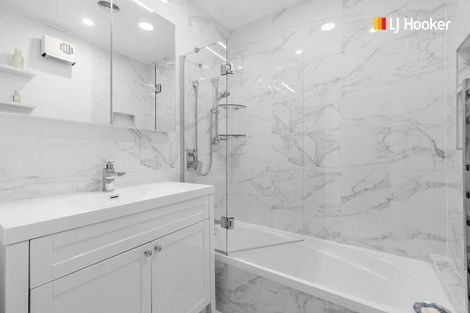 Photo of property in 35 Oxley Crescent, Broad Bay, Dunedin, 9014