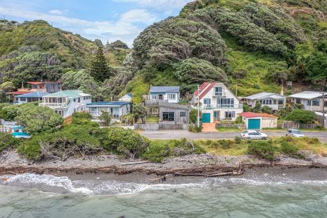 Photo of property in 27 Ocean Parade, Pukerua Bay, 5026