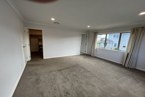 Photo of property in 26 Lagonda Rise, Oteha, Auckland, 0632