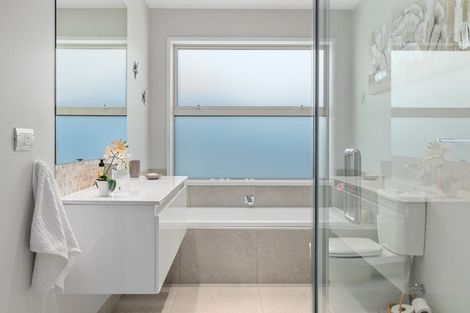 Photo of property in 5 Aubrey Way, Brookfield, Tauranga, 3110