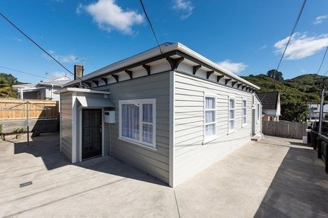 Photo of property in 296 Karori Road, Karori, Wellington, 6012