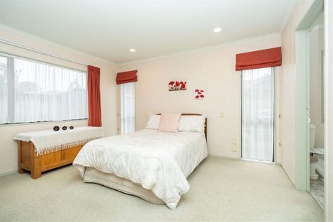 Photo of property in 10a John Webb Drive, Glenview, Hamilton, 3206