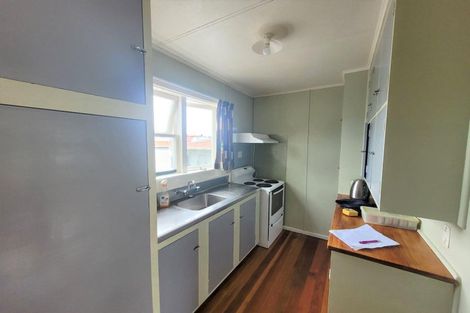 Photo of property in 32 Hine Street, New Plymouth, 4310