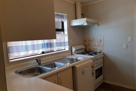 Photo of property in 2/76 Cambridge Terrace, Waterloo, Lower Hutt, 5011