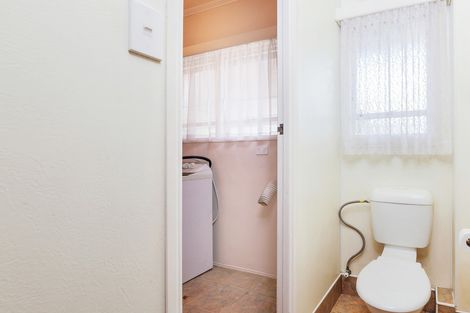 Photo of property in 4301 Great North Road, Glendene, Auckland, 0602