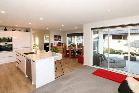 Photo of property in 28 Feist Street, Carterton, 5713