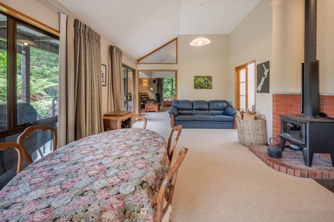 Photo of property in 200 Holmes Bay Valley Road, Pigeon Bay, 7583