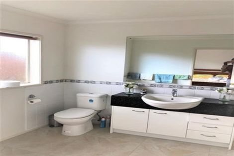 Photo of property in 15 Attymon Lane, East Tamaki, Auckland, 2016