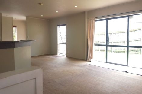 Photo of property in 1/58 Arran Road, Browns Bay, Auckland, 0630