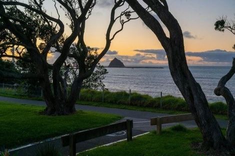 Photo of property in 1 Kawaroa Close, New Plymouth, 4310