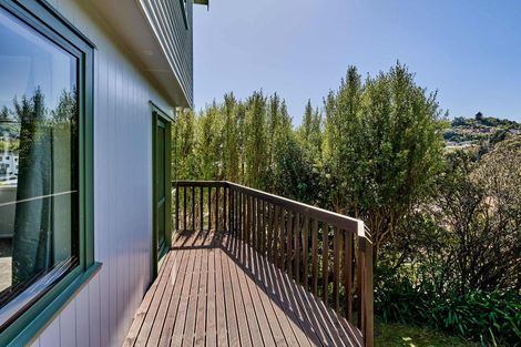Photo of property in 1a Sunrise Boulevard, Tawa, Wellington, 5028