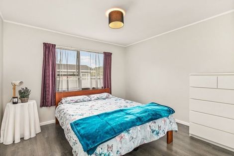 Photo of property in 1/60 Simon Ellice Drive, Bayview, Auckland, 0629