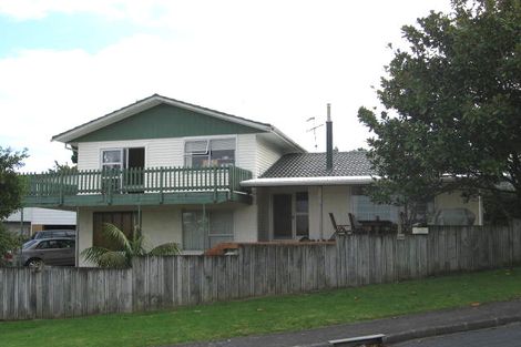 Photo of property in 1/17 Fitzwater Place, Henderson, Auckland, 0612