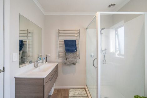 Photo of property in 12 Emmadale Lane, Hamilton East, Hamilton, 3216