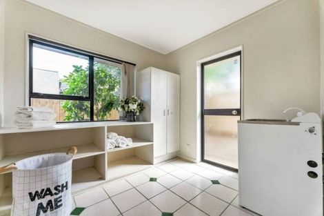 Photo of property in 4/155 Bucklands Beach Road, Bucklands Beach, Auckland, 2012