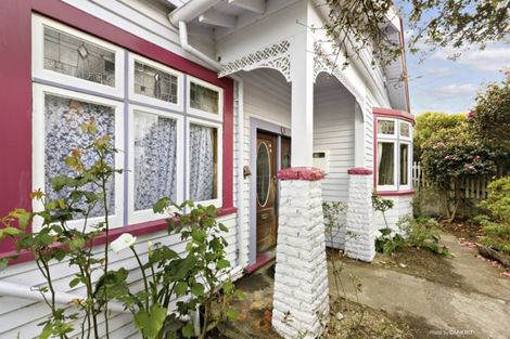 Photo of property in 57 Nevay Road, Miramar, Wellington, 6022