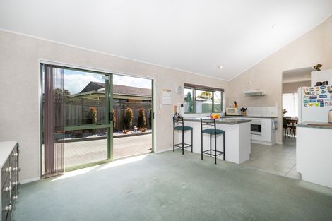 Photo of property in 33 Maurice Borich Place, Henderson, Auckland, 0610