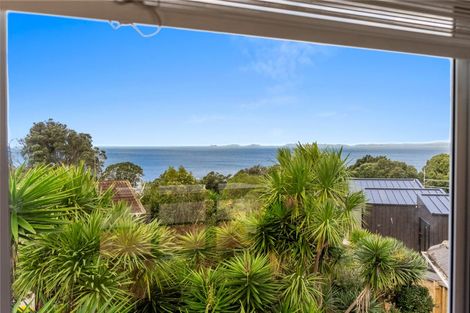 Photo of property in 2/101 Churchill Road, Murrays Bay, Auckland, 0630
