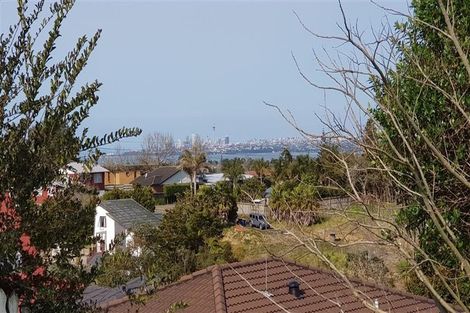 Photo of property in 17 Benchmark Drive, Massey, Auckland, 0614