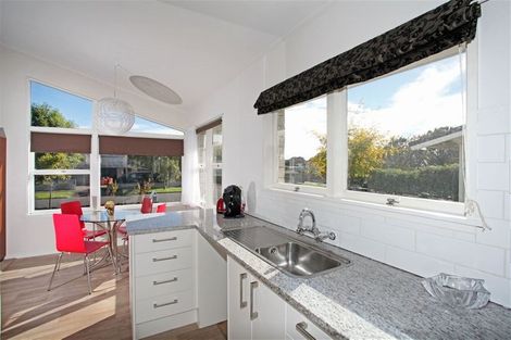Photo of property in 16 Churchill Street, Pukekohe, 2120