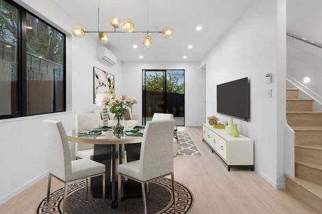 Photo of property in 29d Mirrabooka Avenue, Botany Downs, Auckland, 2010