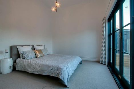 Photo of property in 8 Sale Street, Napier South, Napier, 4110