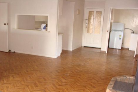 Photo of property in 2/537 Glenfield Road, Glenfield, Auckland, 0629