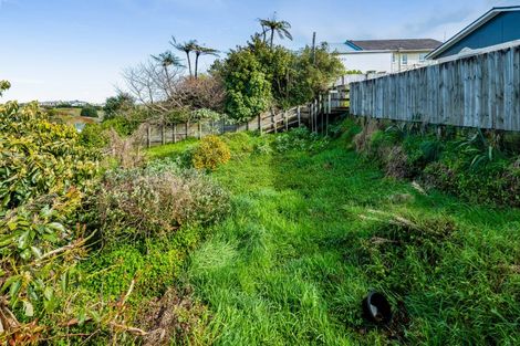 Photo of property in 93 Omata Road, Marfell, New Plymouth, 4310