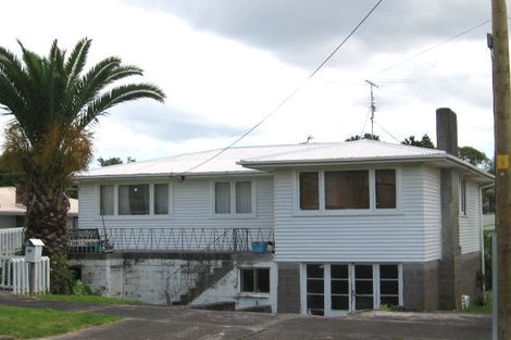Photo of property in 28 Maui Pomare Street, Blockhouse Bay, Auckland, 0600