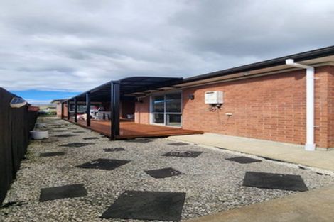 Photo of property in 2 Wellfield Drive, Papakura, 2110