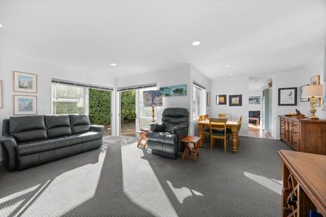 Photo of property in 15 Glucina Avenue, West Harbour, Auckland, 0618