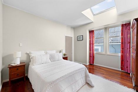 Photo of property in 35 Rimu Road, Kelburn, Wellington, 6012