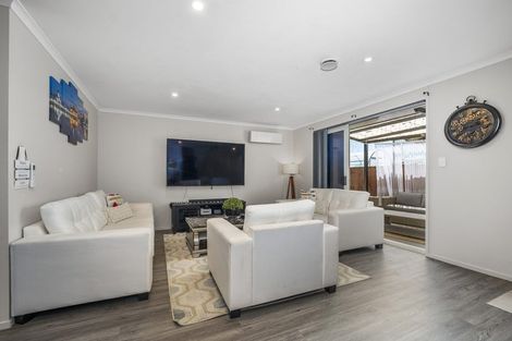 Photo of property in 27 Waterside Drive, Pyes Pa, Tauranga, 3112