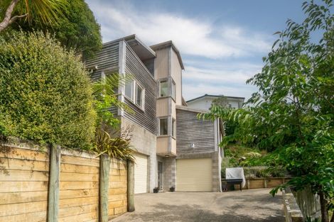 Photo of property in 23 Doris Gordon Crescent, Crofton Downs, Wellington, 6035