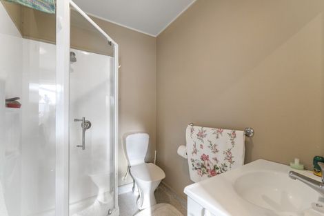 Photo of property in 8f Mckellar Court, Cromwell, 9310