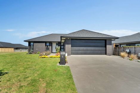 Photo of property in 4 Ronomor Place, Whitianga, 3510