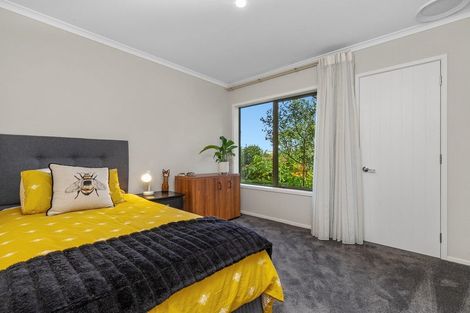 Photo of property in 69 Hillcrest Road, Hatfields Beach, Orewa, 0931